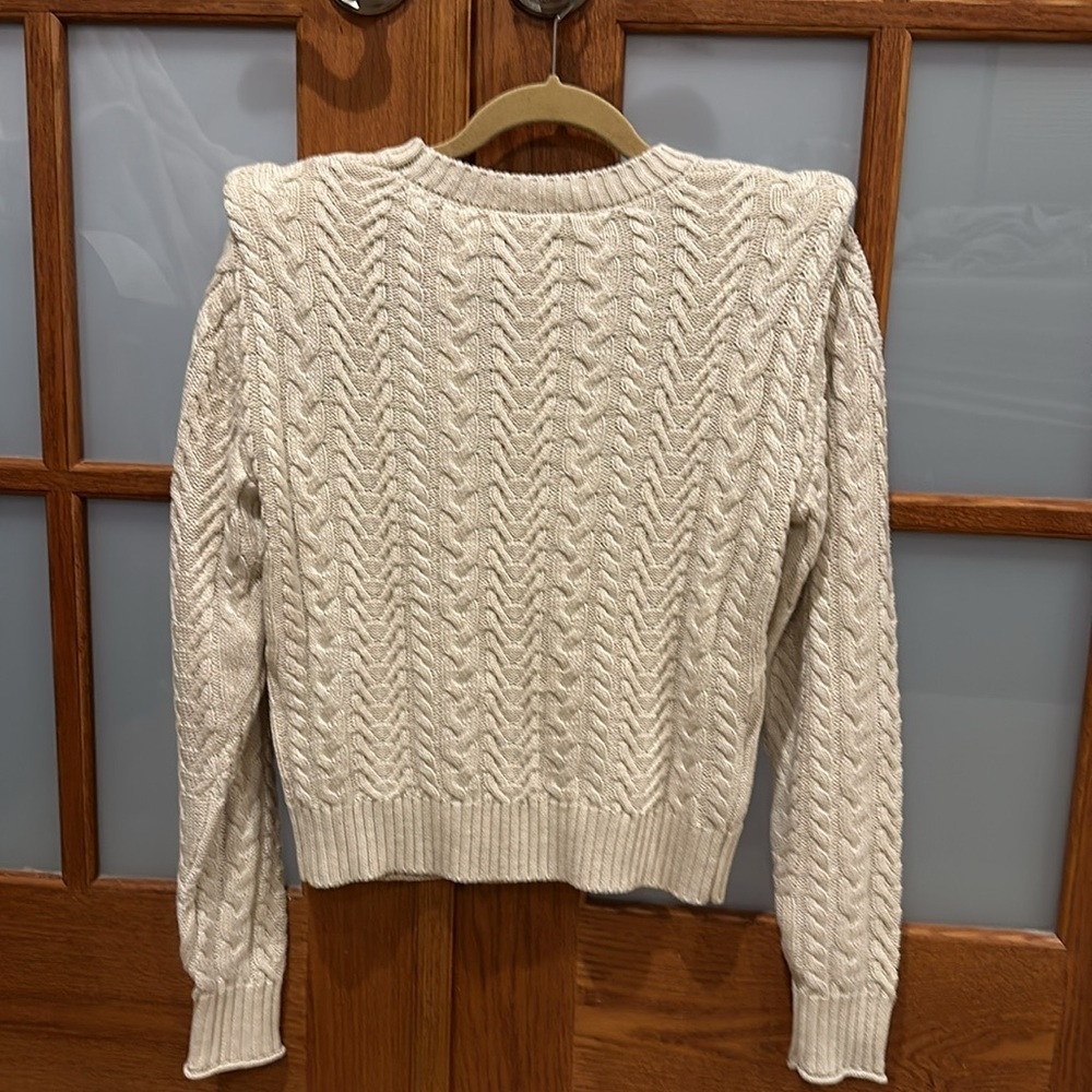 Evereve cream cable knit sweater with shoulder pads in excellent condition! - Picture 3 of 6